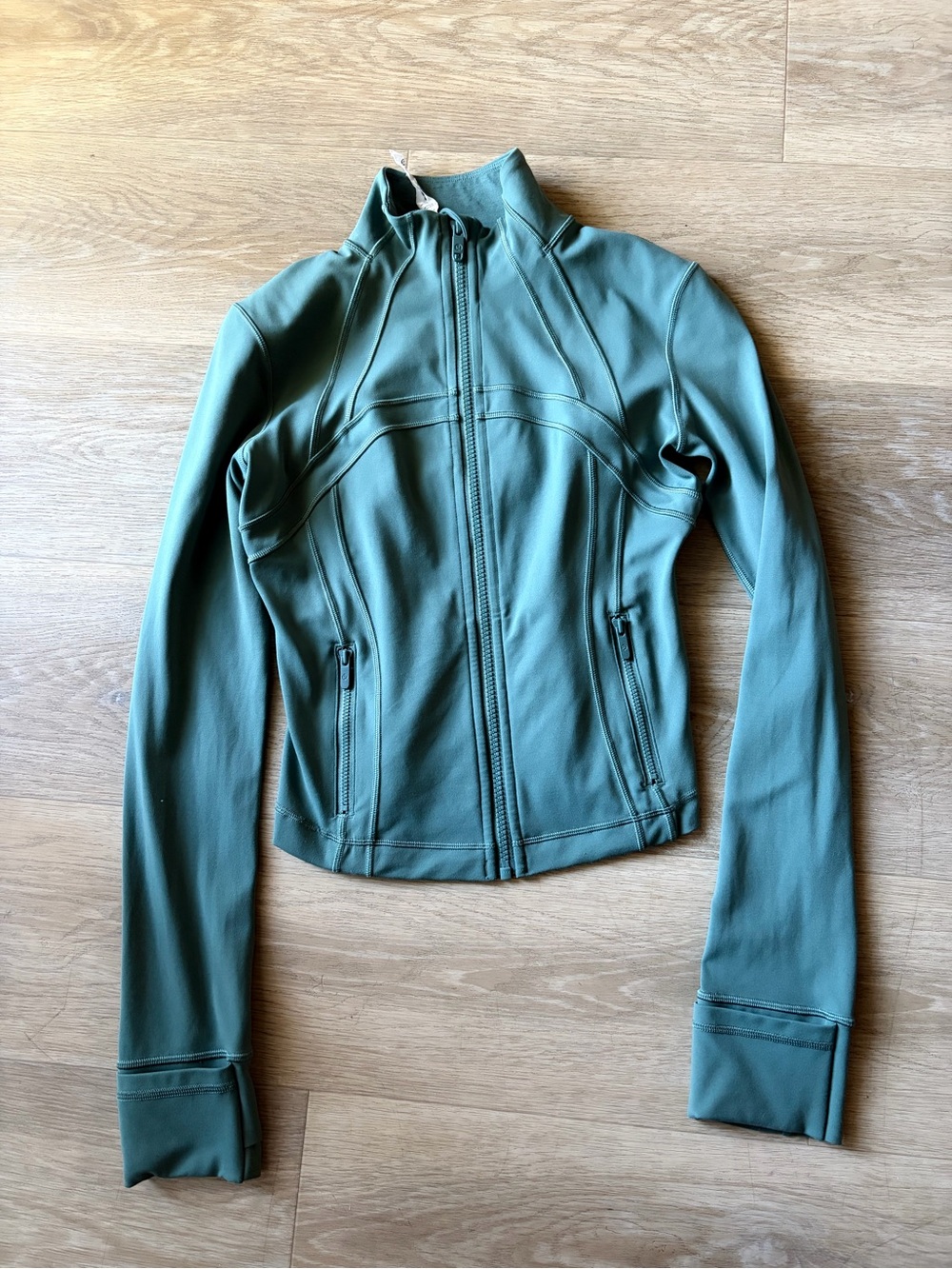 Lululemon cropped define Zip-Front Active Jacket green